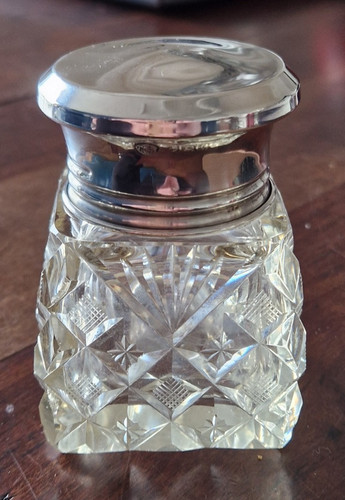 Heavy cut glass - cut, desktop