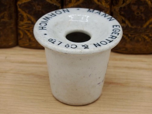 Antique porcelain inkwell - inkwell, mann